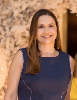 Dra. Cláudia Helena Costa de Oliveira
