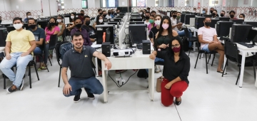 Alunos de Contábeis e Gestão Financeira participam de minicurso sobre Imposto de Renda