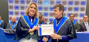 Coordenadora Suelem Pinto toma posse na Academia Paraibana de Ciência da Administração